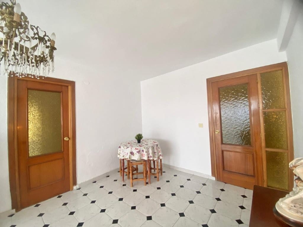 3 soveværelse Lejlighed til salg i Malaga by - € 270.000 (Ref: 9821747)