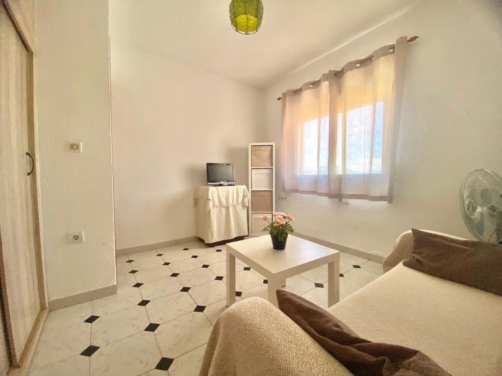 3 soveværelse Lejlighed til salg i Malaga by - € 270.000 (Ref: 9821747)