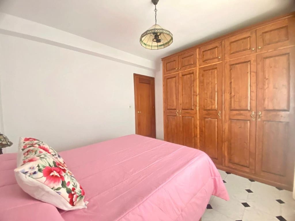 3 soveværelse Lejlighed til salg i Malaga by - € 270.000 (Ref: 9821747)
