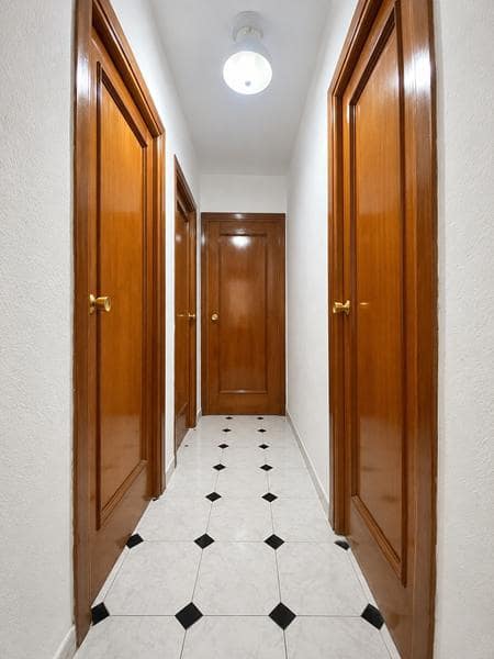 3 bedroom Flat for sale in Malaga city - € 270,000 (Ref: 9821747)