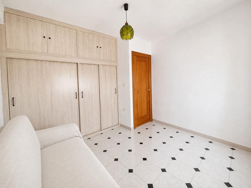 3 bedroom Flat for sale in Malaga city - € 270,000 (Ref: 9821747)