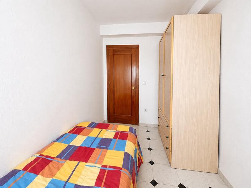 3 bedroom Flat for sale in Malaga city - € 270,000 (Ref: 9821747)
