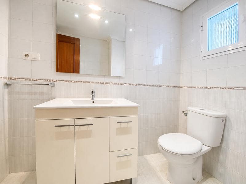 3 bedroom Flat for sale in Malaga city - € 270,000 (Ref: 9821747)