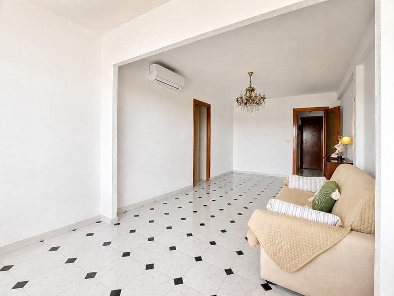 3 bedroom Flat for sale in Malaga city - € 270,000 (Ref: 9821747)