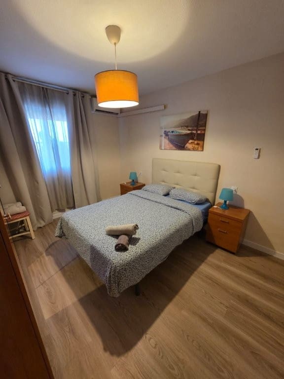 4 quarto Apartamento para arrendar em Malaga cidade - 1 600 € (Ref: 9889261)