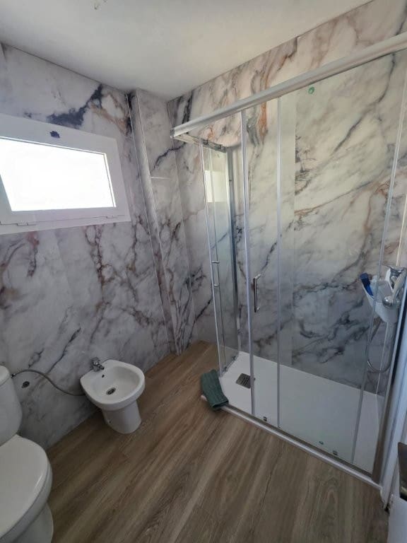 4 quarto Apartamento para arrendar em Malaga cidade - 1 600 € (Ref: 9889261)