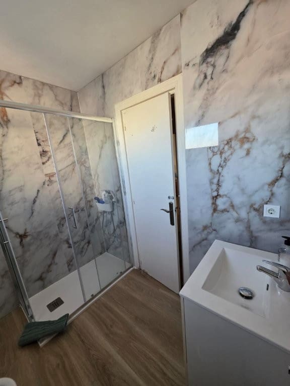 4 quarto Apartamento para arrendar em Malaga cidade - 1 600 € (Ref: 9889261)