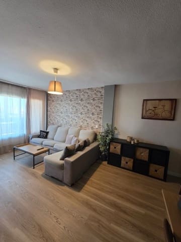 4 quarto Apartamento para arrendar em Cruz de Humilladero, Málaga cidade - 1 600 € (Ref: 9889261)