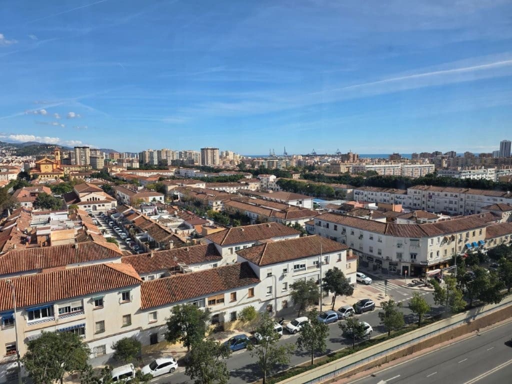 4 quarto Apartamento para arrendar em Malaga cidade - 1 600 € (Ref: 9889261)