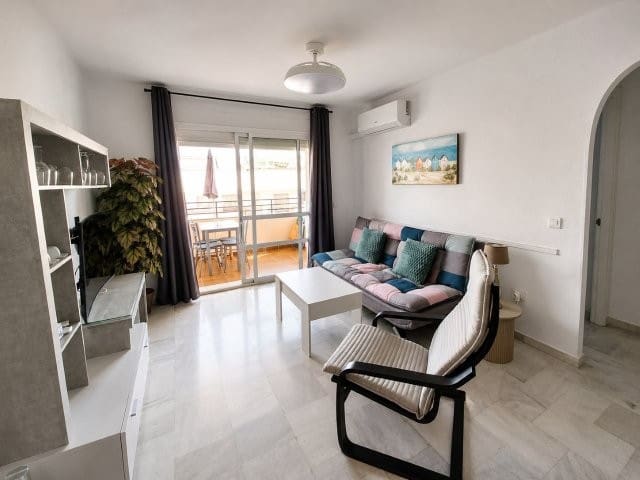 Piso de 2 habitaciones en San Luis de Sabinillas, Manilva en alquiler con piscina - 900 € (Ref: 9893198)