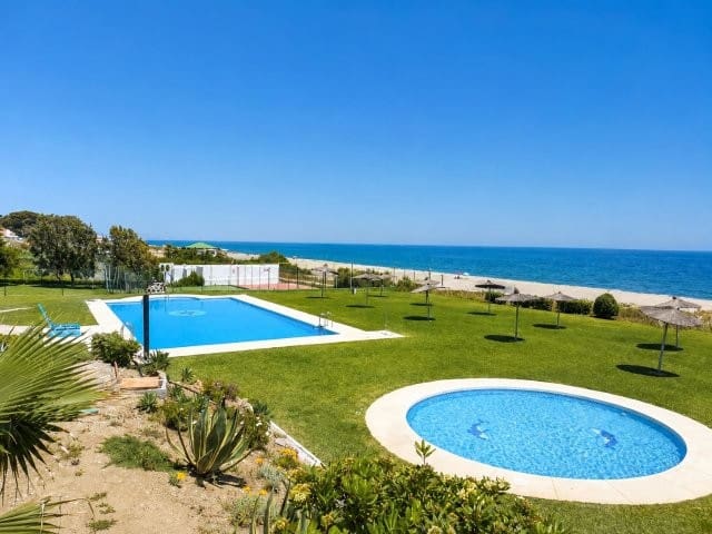Piso de 2 habitaciones en San Luis de Sabinillas en alquiler con piscina - 900 € (Ref: 9893198)