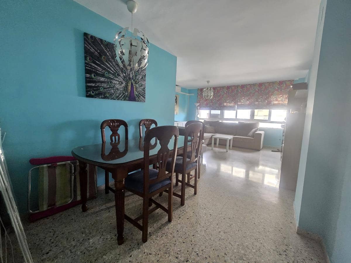 Appartement de 3 chambres à louer à Malaga ville avec garage - 1 300 € (Ref: 9928312)