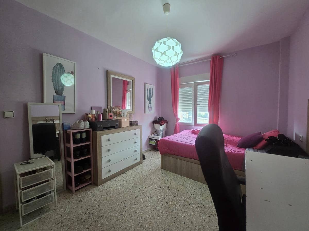 Appartement de 3 chambres à louer à Malaga ville avec garage - 1 300 € (Ref: 9928312)