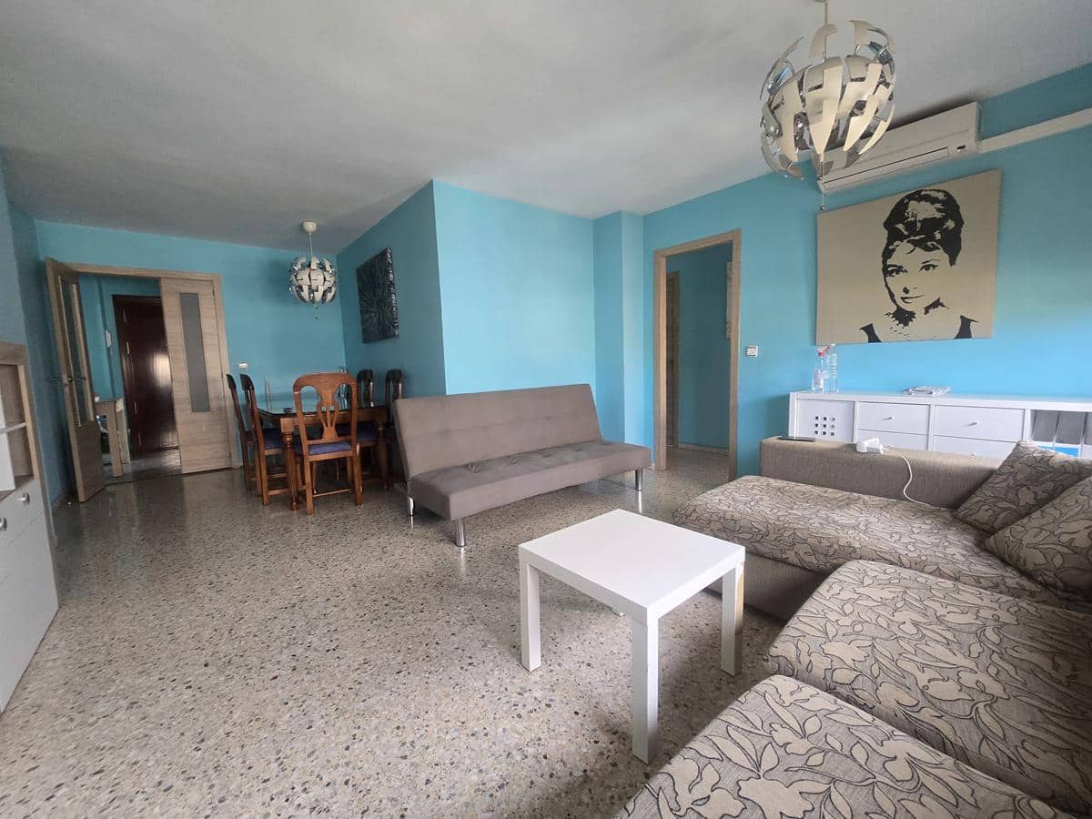 Appartement de 3 chambres à louer à Malaga ville avec garage - 1 300 € (Ref: 9928312)