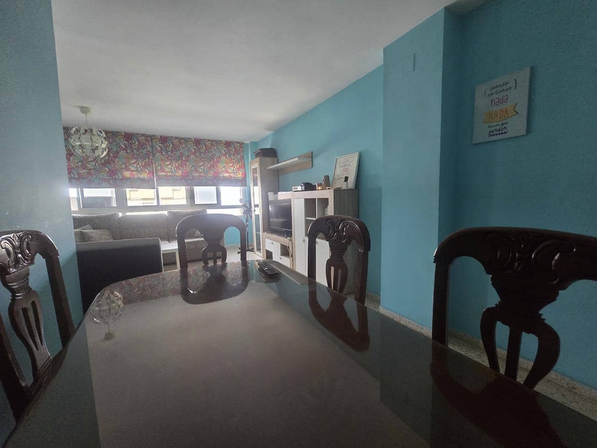 Appartement de 3 chambres à louer à Malaga ville avec garage - 1 300 € (Ref: 9928312)