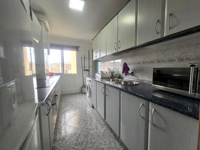 Appartement de 3 chambres à louer à Cruz de Humilladero, Malaga ville avec garage - 1 300 € (Ref: 9928312)