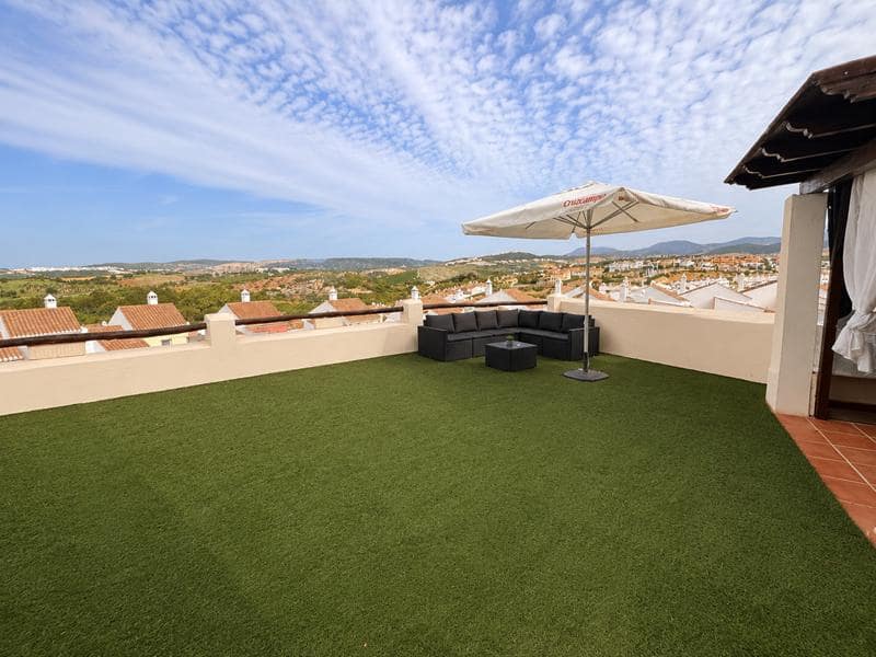 2 bedroom Flat for sale in Casares with pool - € 345,000 (Ref: 9941254)