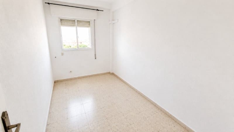 3 bedroom Flat for sale in Malaga city - € 243,000 (Ref: 9971703)
