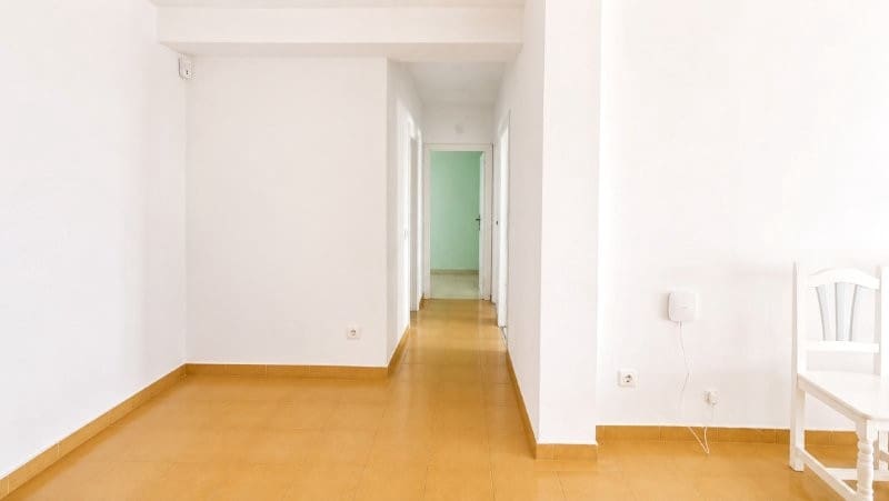 3 bedroom Flat for sale in Malaga city - € 243,000 (Ref: 9971703)
