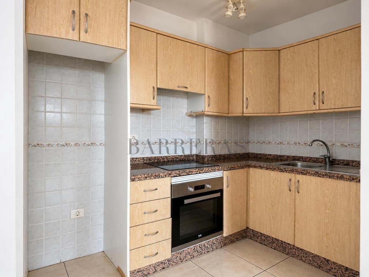 Piso de 2 habitaciones en Los Abrigos en venta con garaje - 245.000 € (Ref: 10063032)