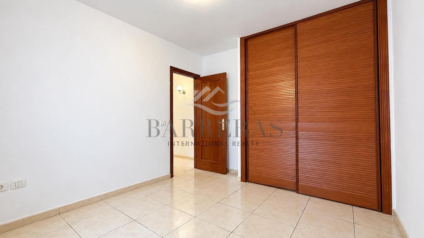 Piso de 2 habitaciones en Los Abrigos en venta con garaje - 245.000 € (Ref: 10063032)