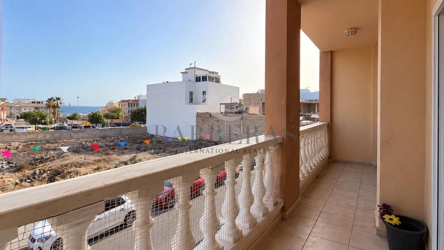 Piso de 2 habitaciones en Los Abrigos en venta con garaje - 245.000 € (Ref: 10063032)