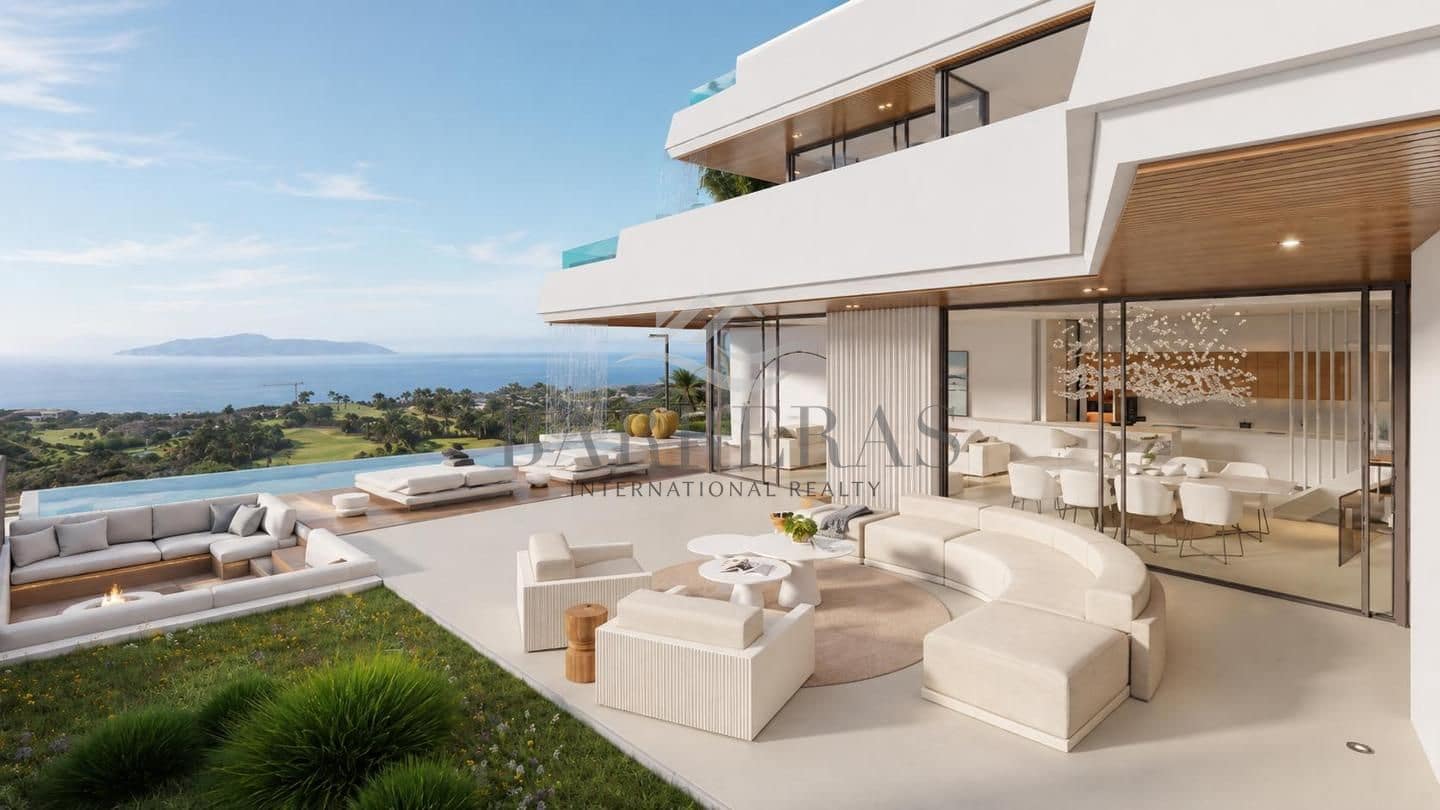 3 quarto Moradia para venda em Guia de Isora com piscina garagem - 3 100 000 € (Ref: 10088663)