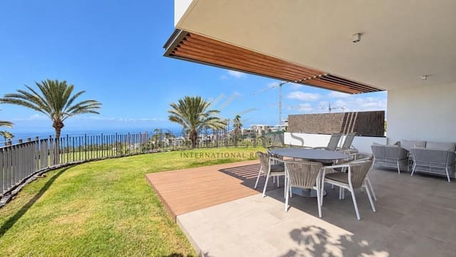 2 makuuhuone Asunto myytävänä paikassa Playa San Juan, Guía de Isora mukana uima-altaan 
autotalli - 1 125 000 € (Ref: 10154094)