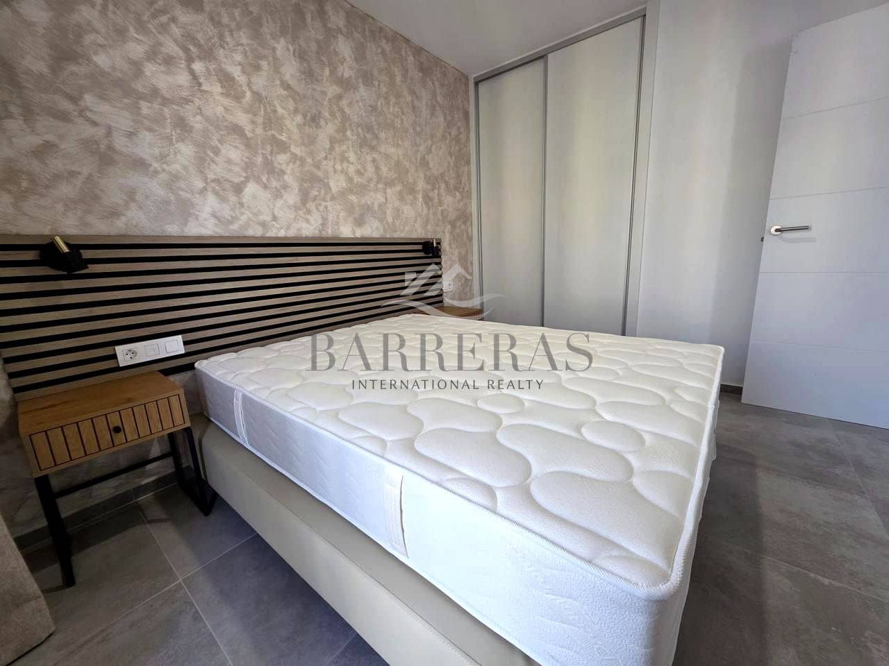 Piso de 2 habitaciones en Los Abrigos en venta con garaje - 360.000 € (Ref: 10172254)