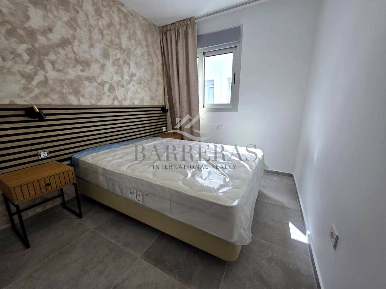 Piso de 2 habitaciones en Los Abrigos en venta con garaje - 360.000 € (Ref: 10172254)