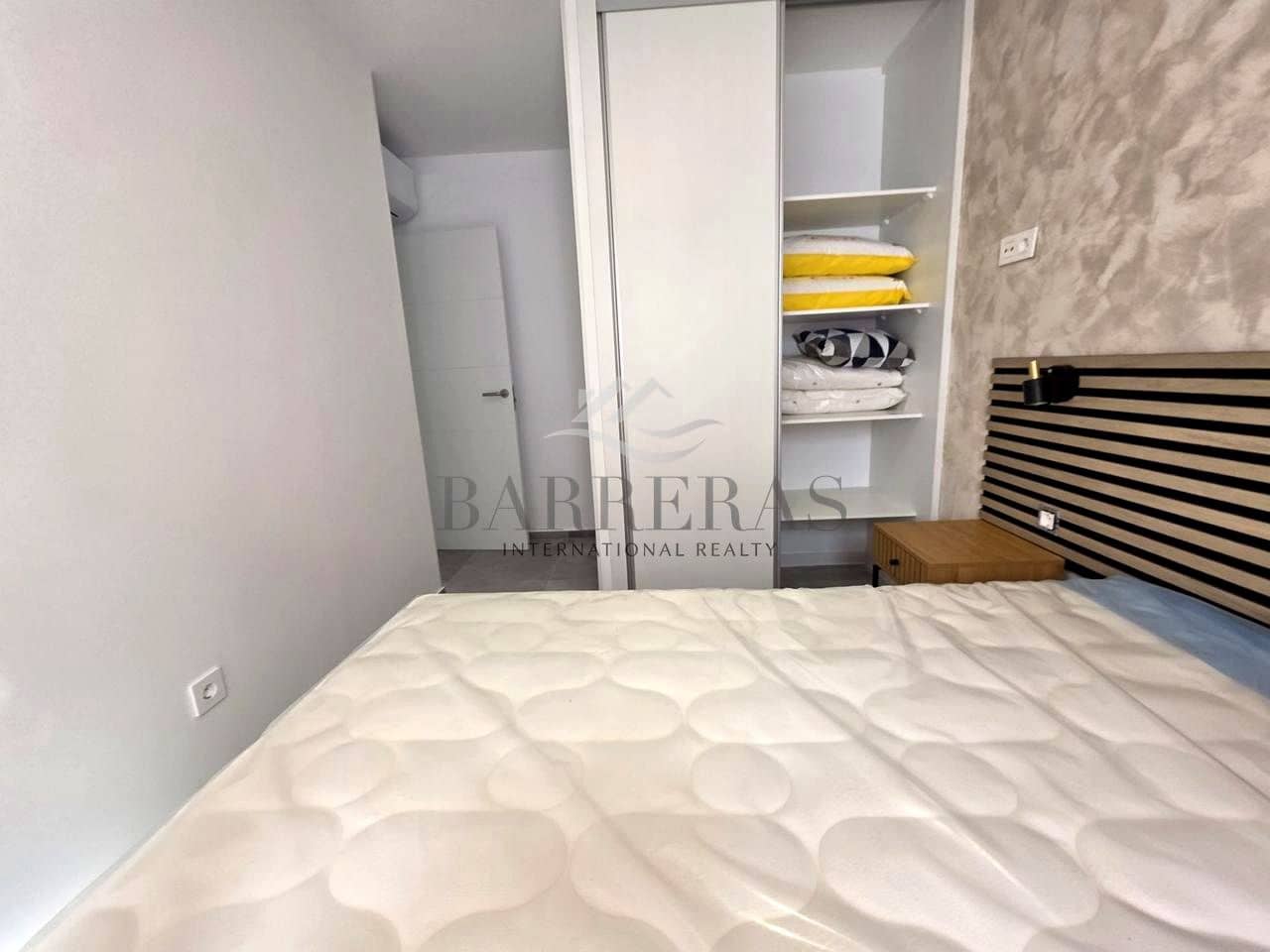 Piso de 2 habitaciones en Los Abrigos en venta con garaje - 360.000 € (Ref: 10172254)