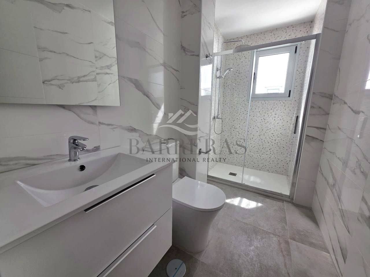 Piso de 2 habitaciones en Los Abrigos en venta con garaje - 360.000 € (Ref: 10172254)