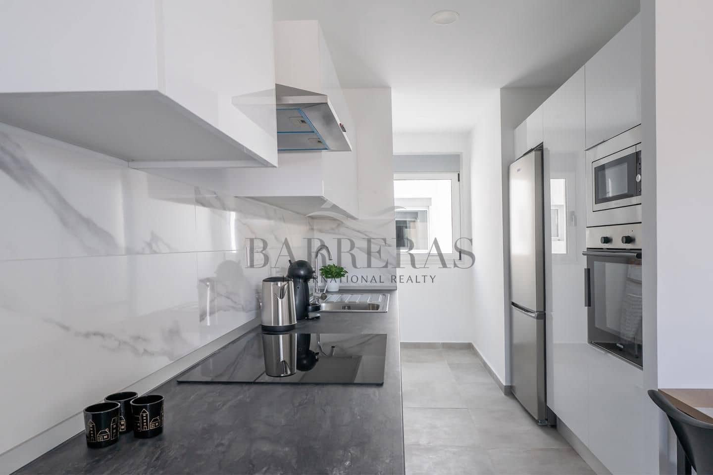 Piso de 2 habitaciones en Los Abrigos en venta con garaje - 390.000 € (Ref: 10172255)