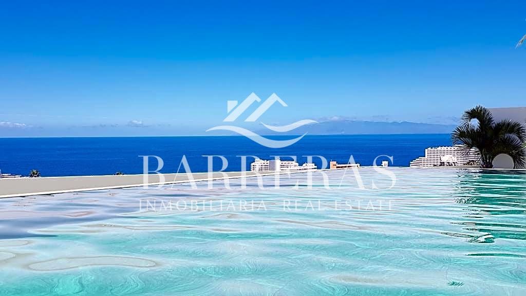 4 bedroom Villa for sale in Costa Adeje with pool - € 2,700,000 (Ref: 7677244)