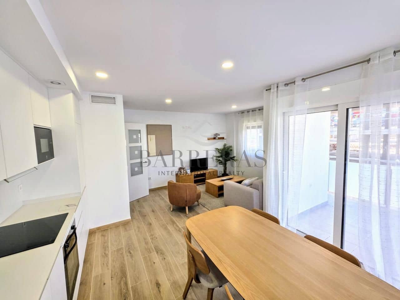 3 slaapkamer Flat te koop in San Miguel de Abona met zwembad garage - € 315.000 (Ref: 8160696)