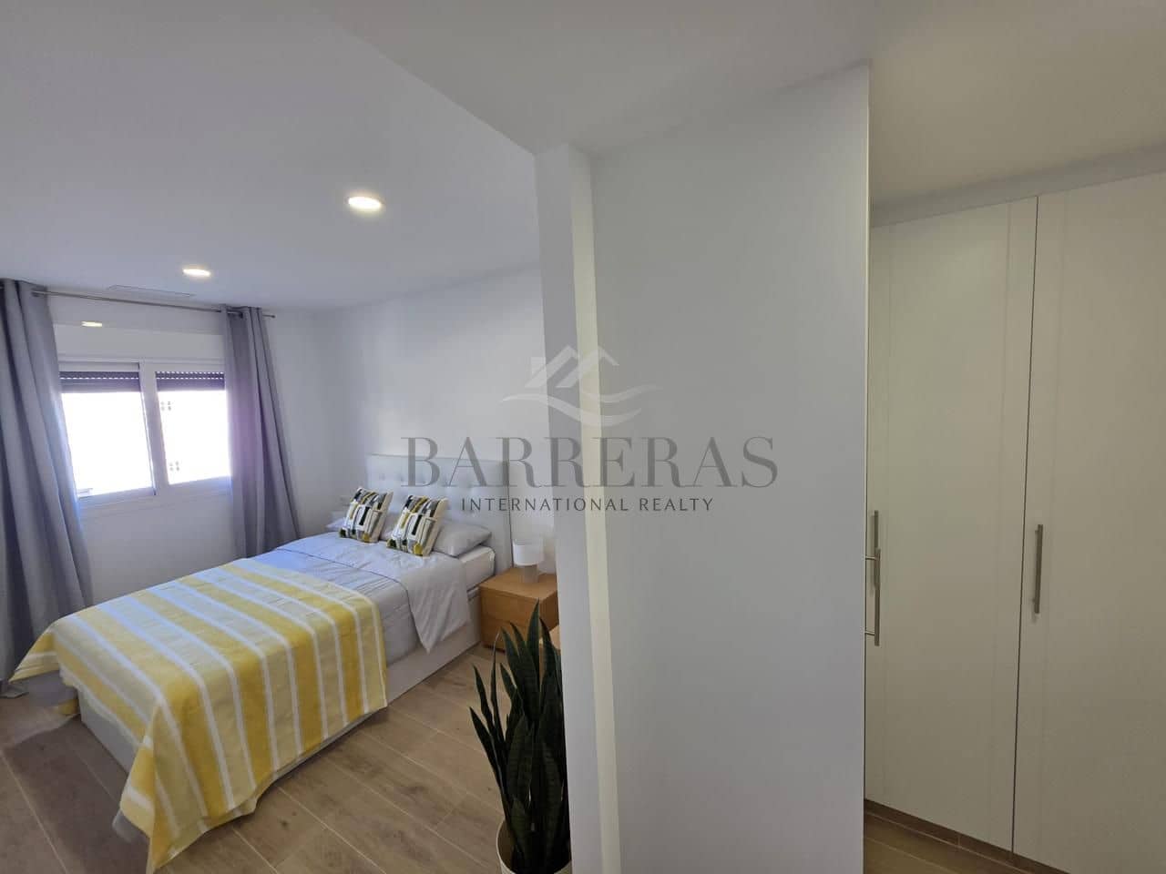 3 slaapkamer Flat te koop in San Miguel de Abona met zwembad garage - € 315.000 (Ref: 8160696)