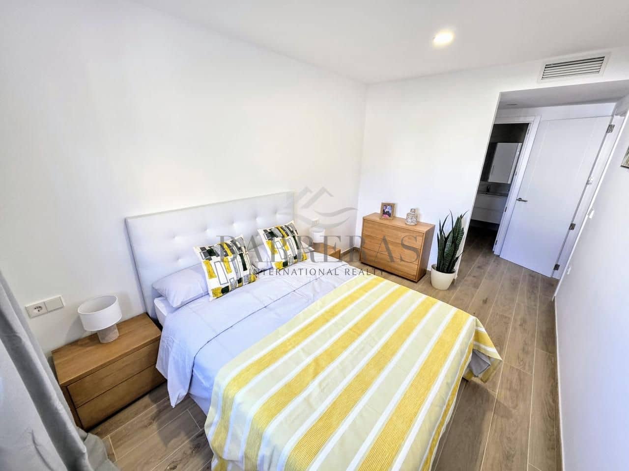 3 slaapkamer Flat te koop in San Miguel de Abona met zwembad garage - € 315.000 (Ref: 8160696)