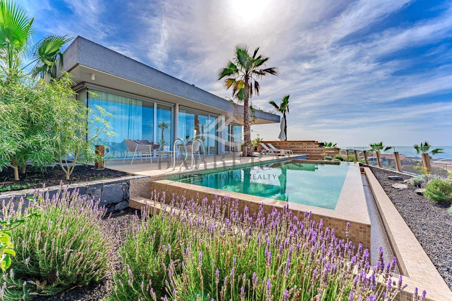 3 soveværelse Villa til salg i Piedra Hincada med swimmingpool - € 1.970.000 (Ref: 8167345)