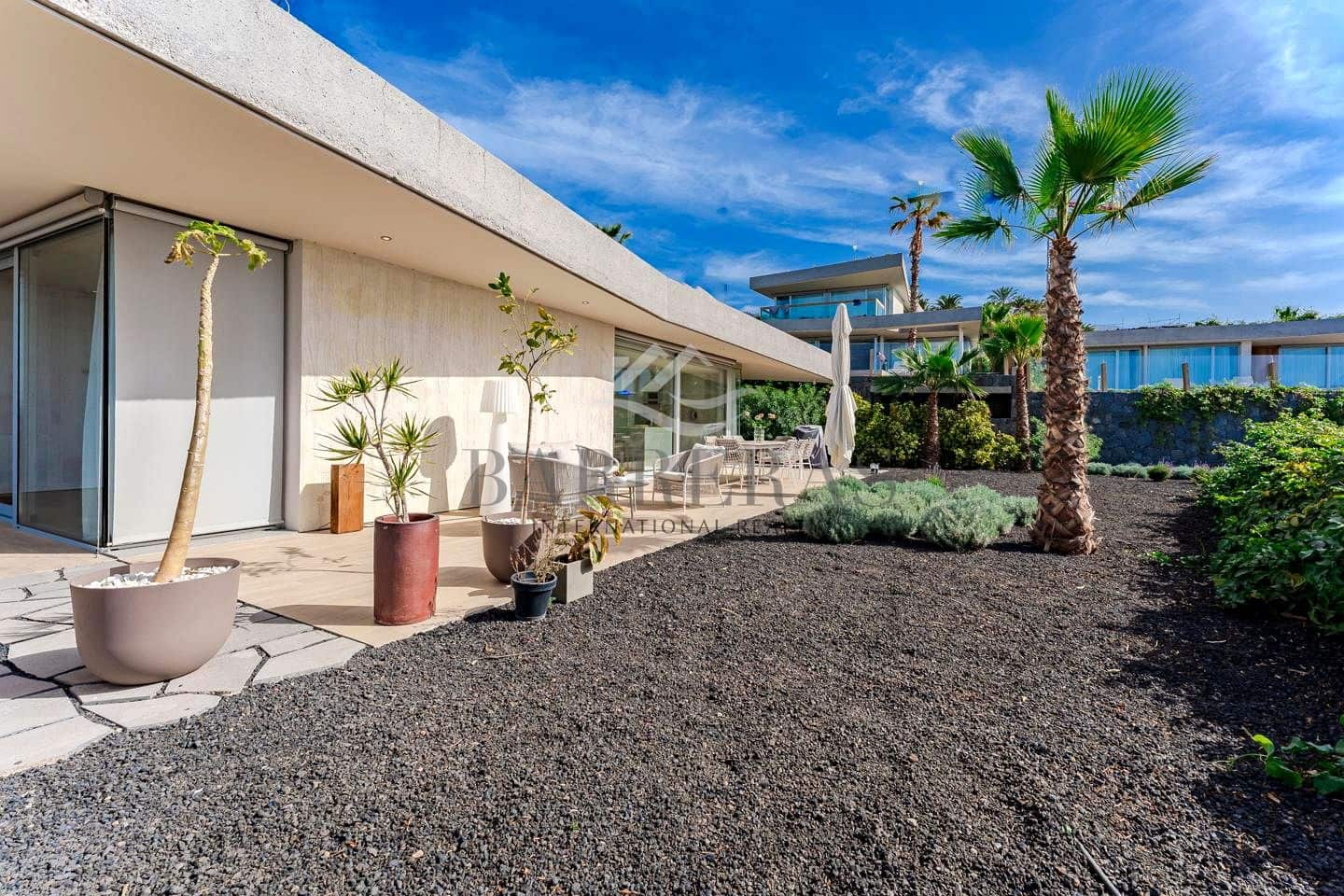 3 soveværelse Villa til salg i Piedra Hincada med swimmingpool - € 1.970.000 (Ref: 8167345)