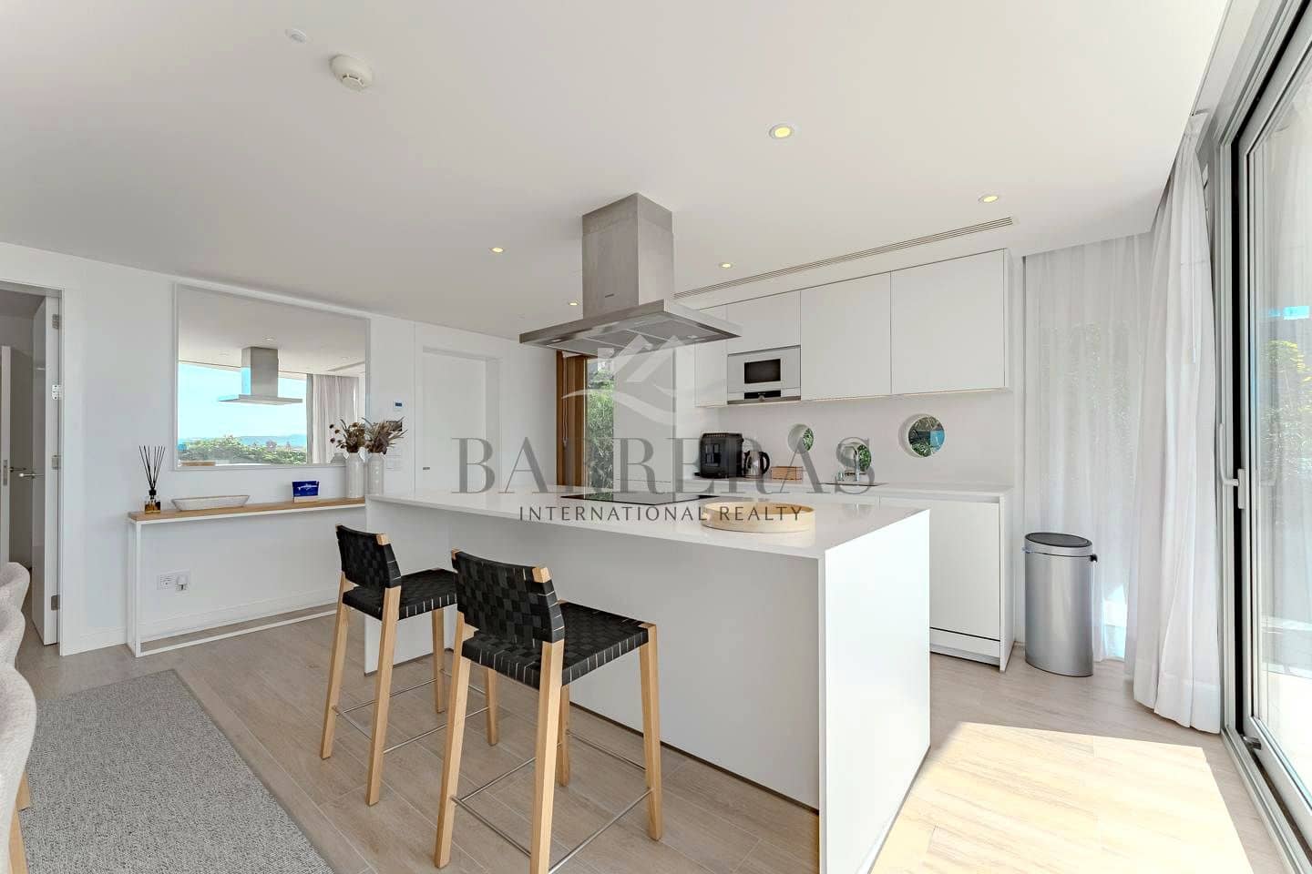 3 soveværelse Villa til salg i Piedra Hincada med swimmingpool - € 1.970.000 (Ref: 8167345)