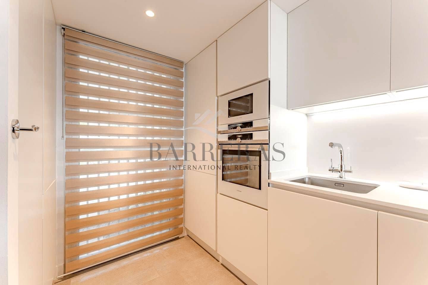 2 soveværelse Lejlighed til salg i Guia de Isora med swimmingpool garage - € 980.000 (Ref: 8167351)