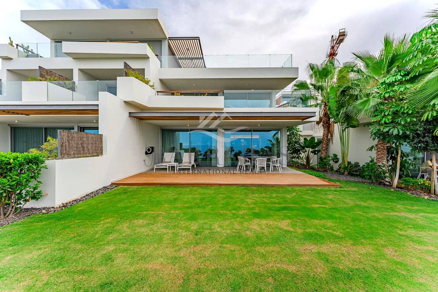 2 soveværelse Lejlighed til salg i Guia de Isora med swimmingpool garage - € 980.000 (Ref: 8167351)