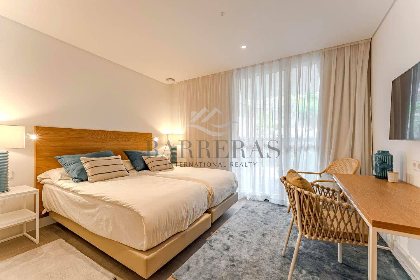 2 soveværelse Lejlighed til salg i Guia de Isora med swimmingpool garage - € 980.000 (Ref: 8167351)