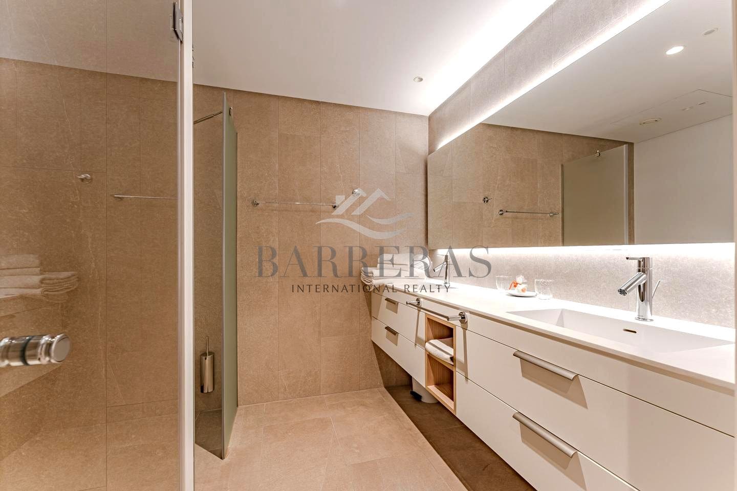 2 soveværelse Lejlighed til salg i Guia de Isora med swimmingpool garage - € 980.000 (Ref: 8167351)