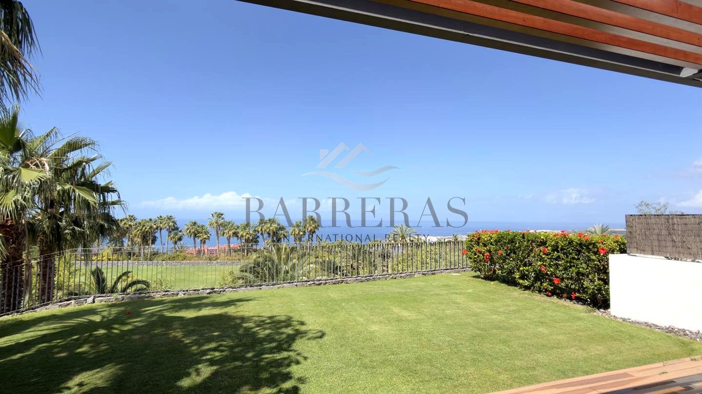 2 soveværelse Lejlighed til salg i Guia de Isora med swimmingpool garage - € 980.000 (Ref: 8167351)