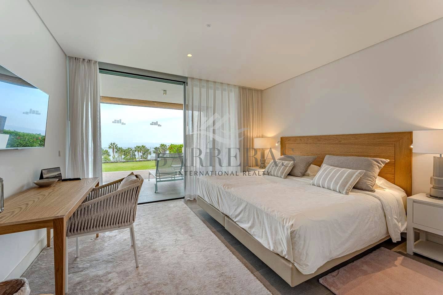 2 soveværelse Lejlighed til salg i Guia de Isora med swimmingpool garage - € 980.000 (Ref: 8167351)