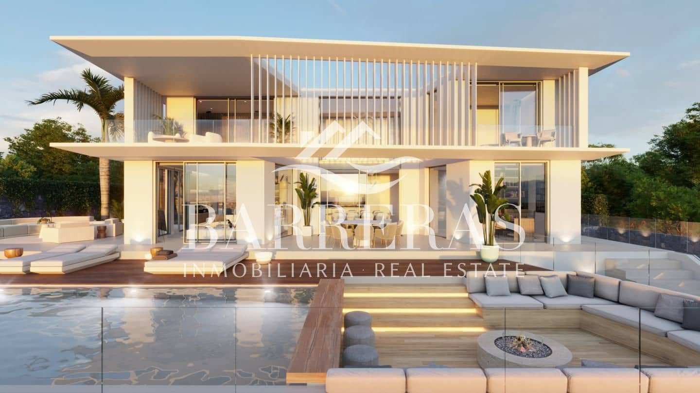 4 bedroom Villa for sale in Costa Adeje with pool - € 2,500,000 (Ref: 8221602)