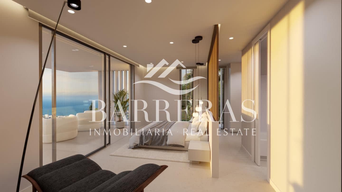 4 bedroom Villa for sale in Costa Adeje with pool - € 2,500,000 (Ref: 8221602)