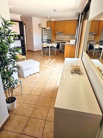 2 slaapkamer Flat te huur in Granadilla de Abona met zwembad garage - € 1.500 (Ref: 8350055)