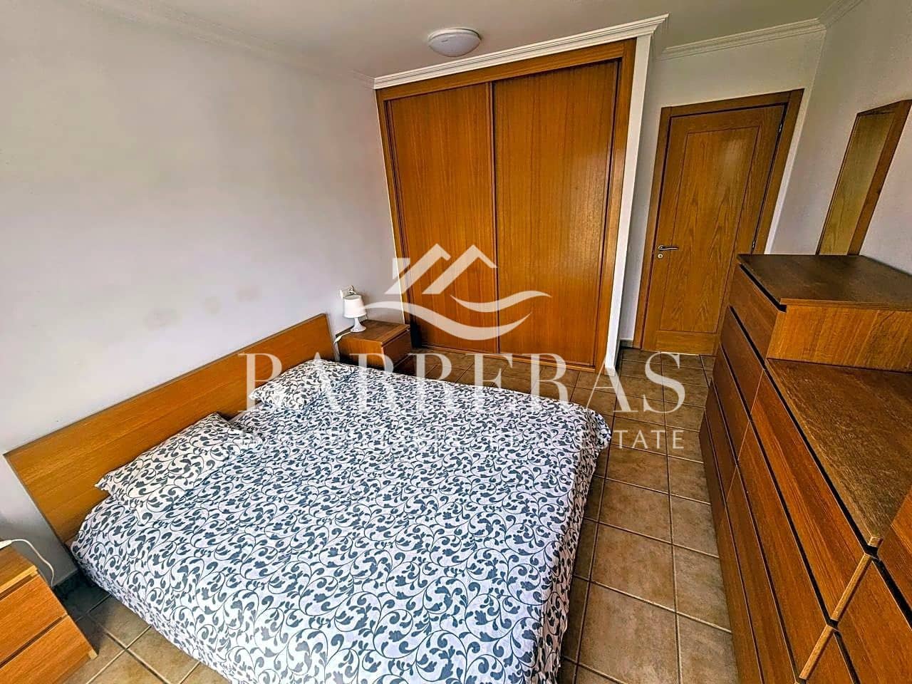 2 slaapkamer Flat te huur in Granadilla de Abona met zwembad garage - € 1.500 (Ref: 8350055)